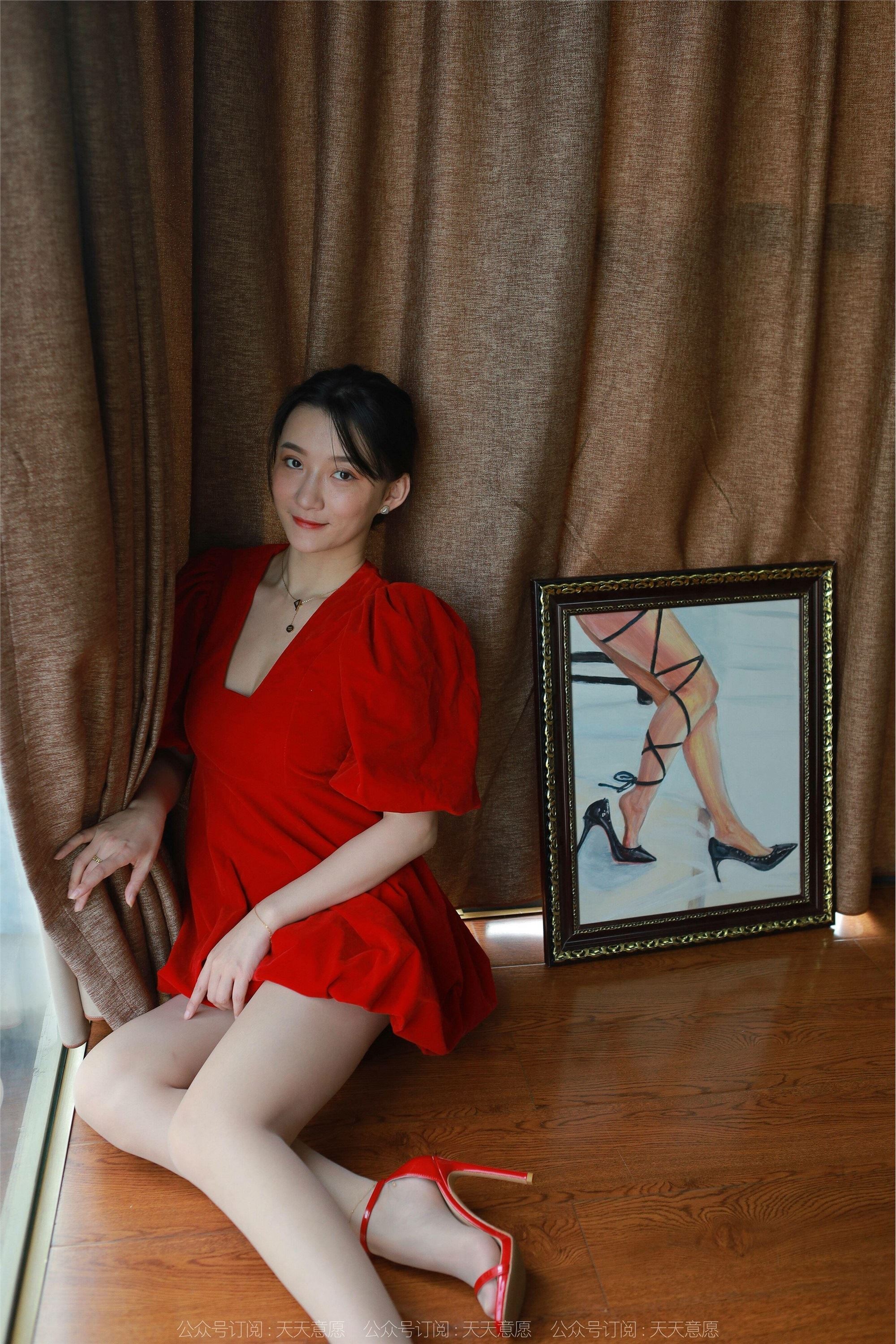 IESS异思趣向  2022.02.10 丝享家1001：秋秋《跨年夜性感红裙》